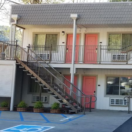 The Northern Inn Redway Exterior photo